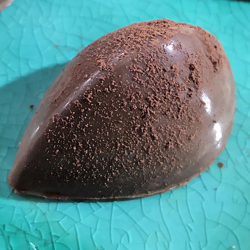 شکلات بن بن هلالی